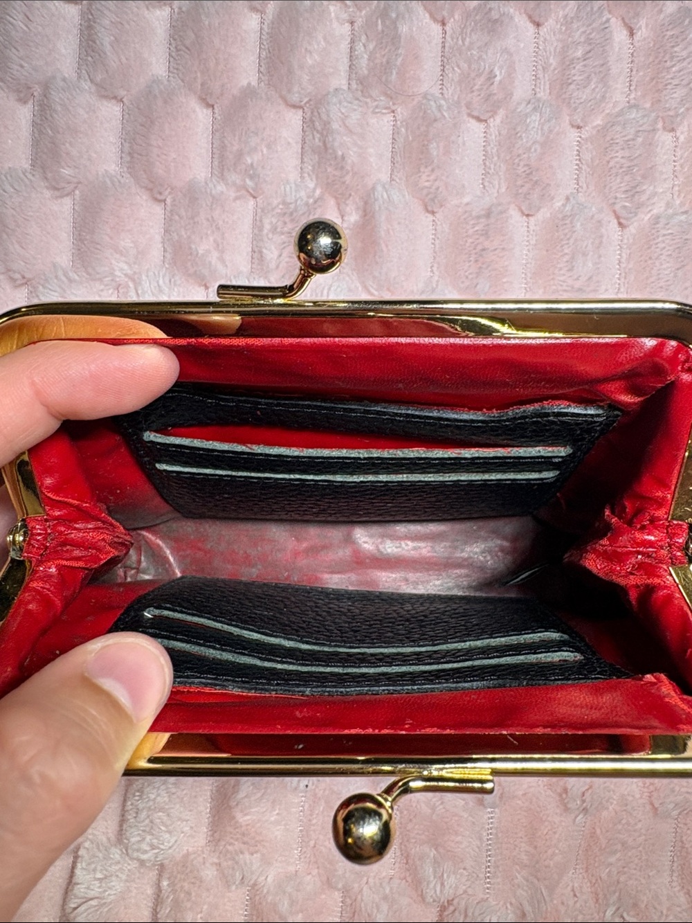 Y2K/ Vintage Dooney & Bourke Pebbled Kiss-Lock Coin Pouch with Gold Hardware - Picture 14 of 16
